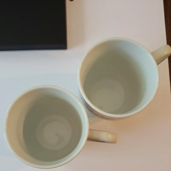 16 Oz Blue and White Ceramic Dining Mugs - Picture 5 of 5